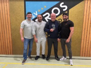 links, Yasin Özdemir (Geschäftsführer), Cenk Ülker (Abteilungsleiter Boxen), Ulrich Baum (Ehrenpräsident) und Murat Dagli (1. Vorsitzender)